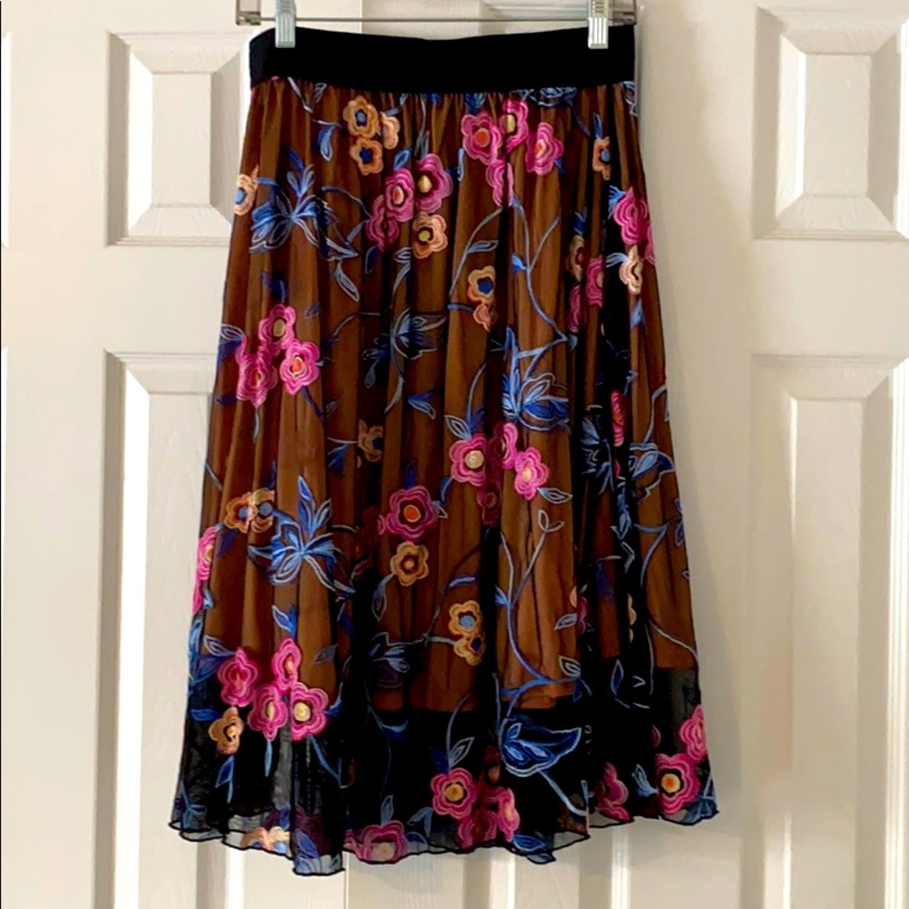 Lularoe *Embroidered* Lola